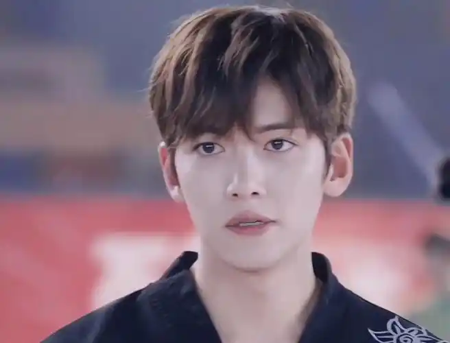 长安教练这盛世美颜真绝了 "池昌旭 "