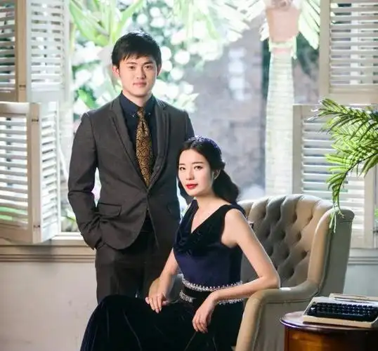 微信电子喜帖  新郎王浩淼与新娘金婷婷郑重的邀请您参加我们的婚礼