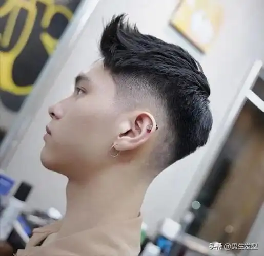 青少年短飞机发型图片男生 男生小飞机头发型超帅气 - 网络编辑之家