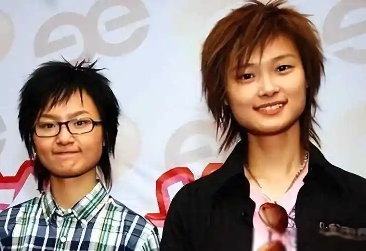 香港之夜,李宇春的秘密被周笔畅揭开