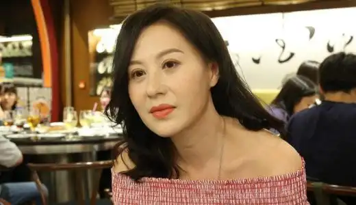 离开初恋的张卫健转身嫁入豪门的江欣燕过得怎样