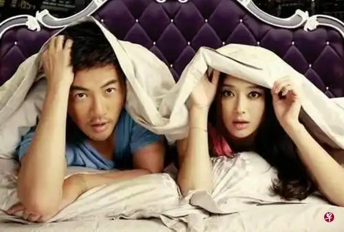 "不婚族"苏有朋(左)与"恐婚女"秦岚在《非缘勿扰》饰演一对欢喜冤家.