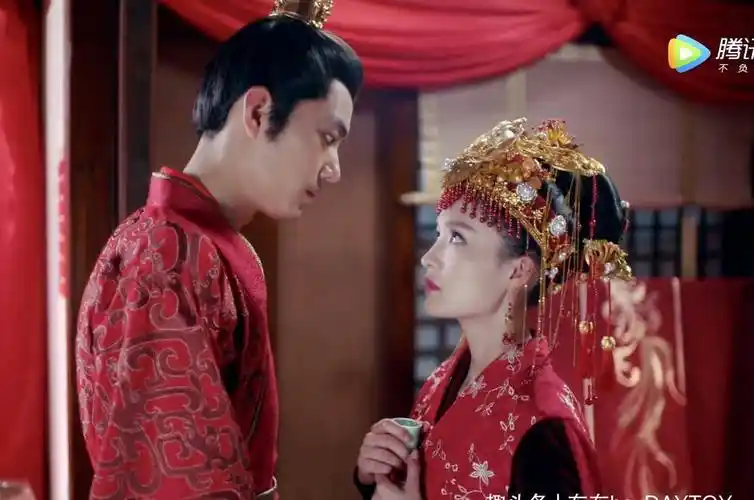 《狼殿下》火热上线,男二肖战与女主李沁甜蜜感远超男一