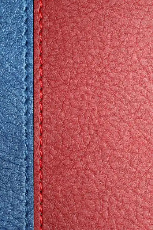 红蓝两色拼接皮革