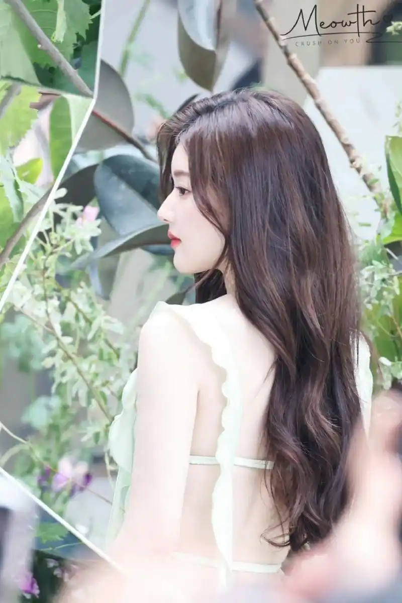 来评一评赵露思的侧颜,是什么水平?