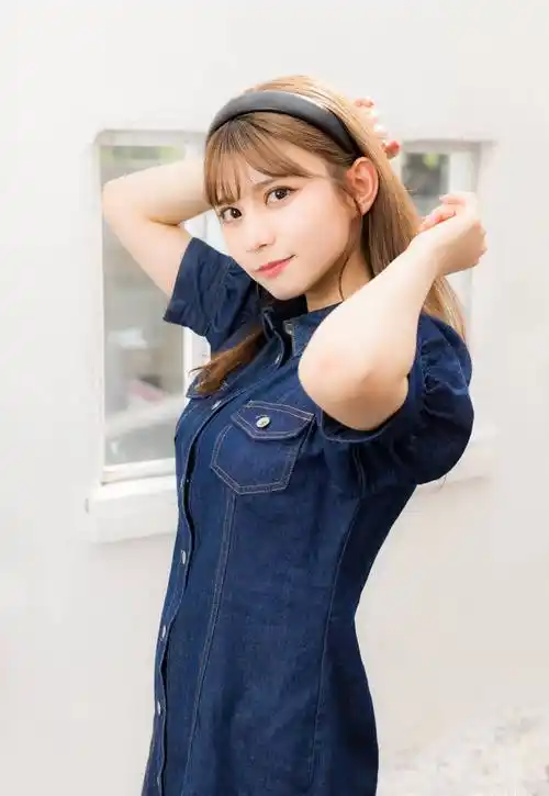 长相青春甜美的女孩子,小清新风格的穿搭,看起来清纯又可爱_什么_女生