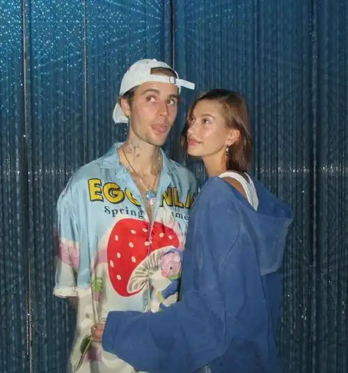 海莉|贾斯汀·比伯|justin|bieber_网易订阅