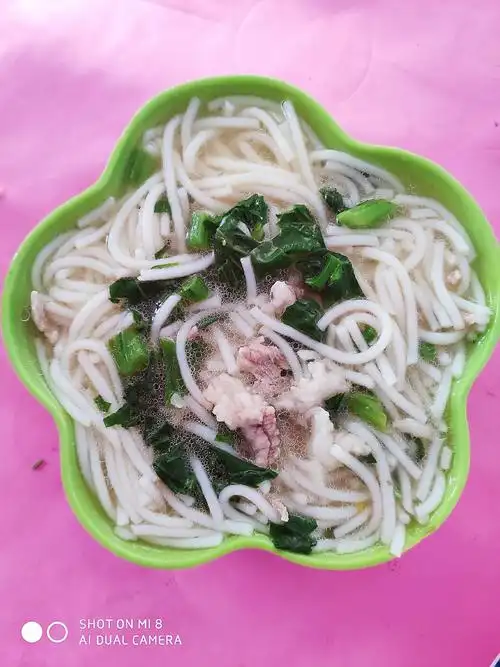 早餐:青菜心瘦肉海南粉汤