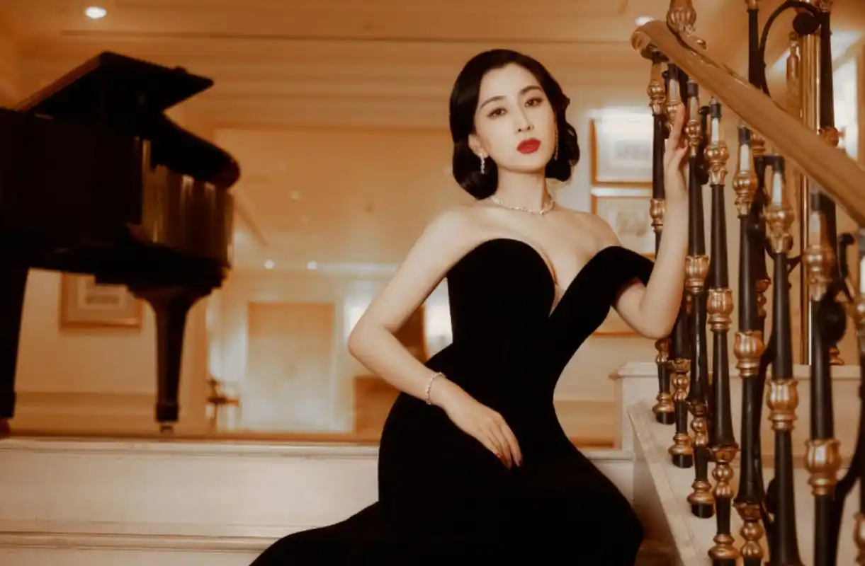 马苏最新大片!唉,还是男人装厉害!