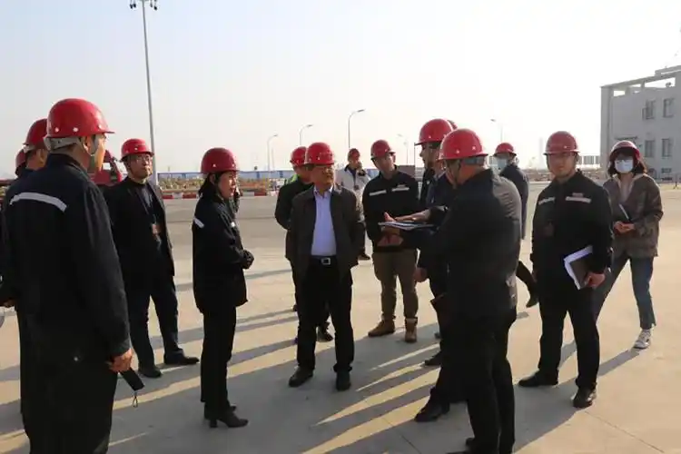 集团党委书记,董事长闫红民,总裁安涛,副总裁周开