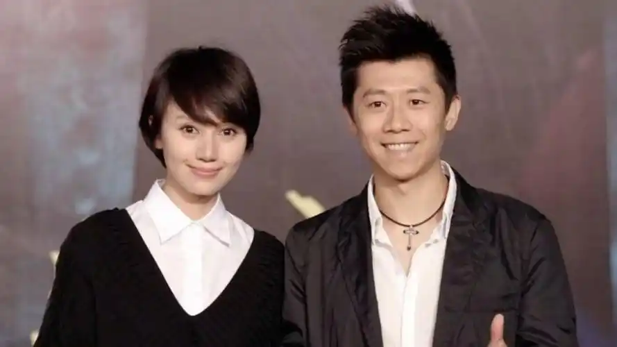 夏雨发文为袁泉庆生 祝其如花之盛开如日之当午