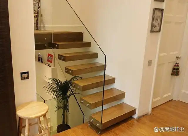 楼梯踏板多宽多高为好