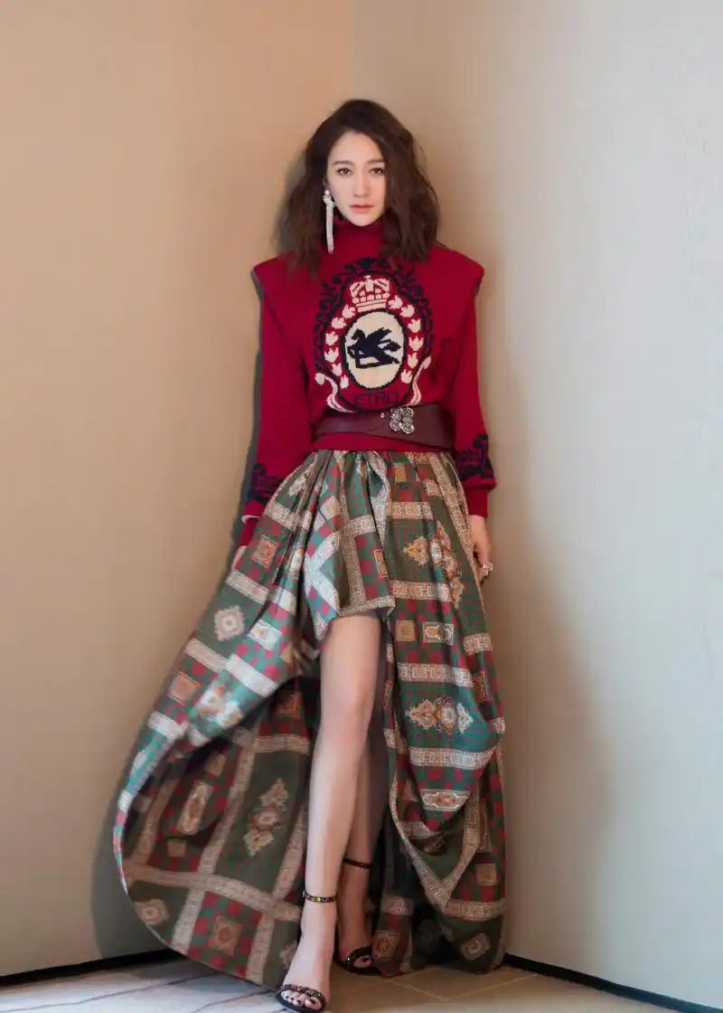 李小冉  迷人美脚丫合集[微笑]