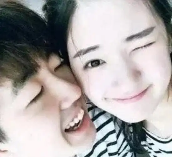 赵露思与前男友昔日合照被扒看清对方的长相男粉全酸了