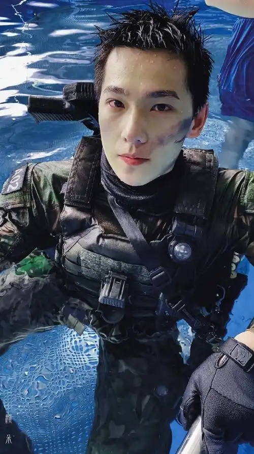 杨洋#军装造型如何?