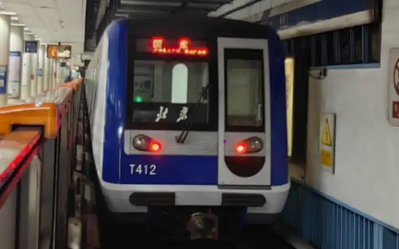 [响起vvvf的声音]北京地铁2号线dkz16(b)/bjd02型列车进出站合集