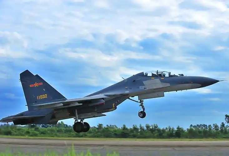 歼系列战机:歼 18纯属子虚乌有