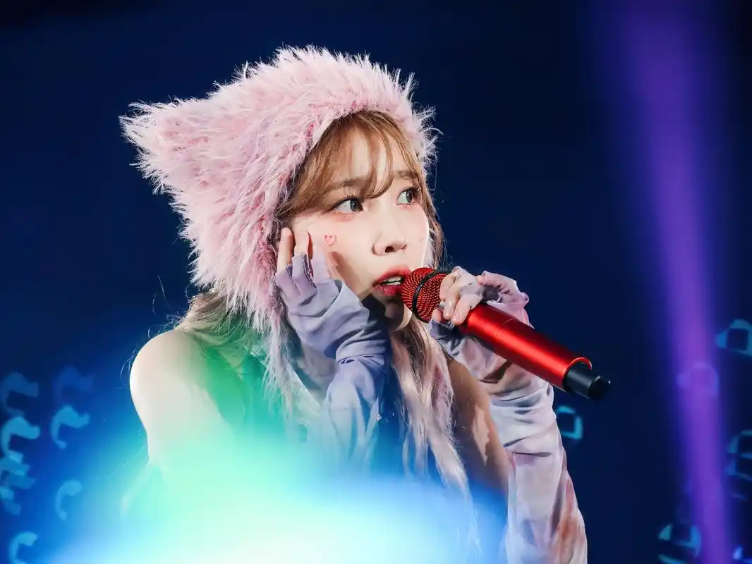 iu李知恩作为歌手生涯的第四次全球巡回演唱会,以首尔站开始进入第2天