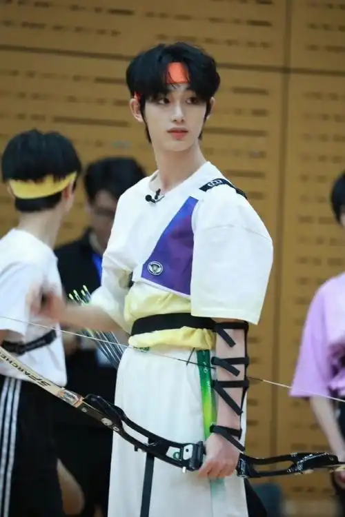 丁程鑫夏季运动会生图