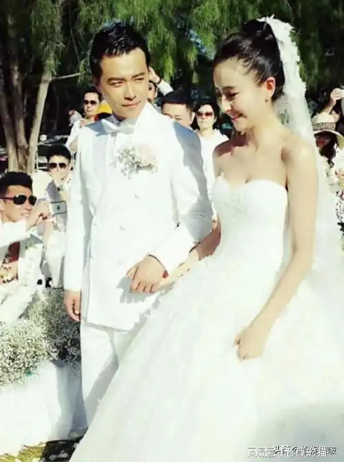 天啊佟丽娅也开始透视啦简直白的亮眼难怪被称为月光仙子