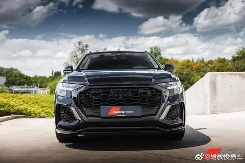 奥迪rsq8黑武士香就完事了