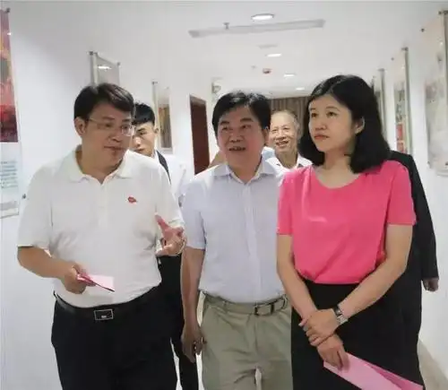 冯海燕到北湖区调研意识形态和宣传思想文化工作