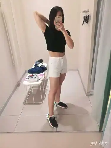 110 斤的女孩怎么搭配衣服?