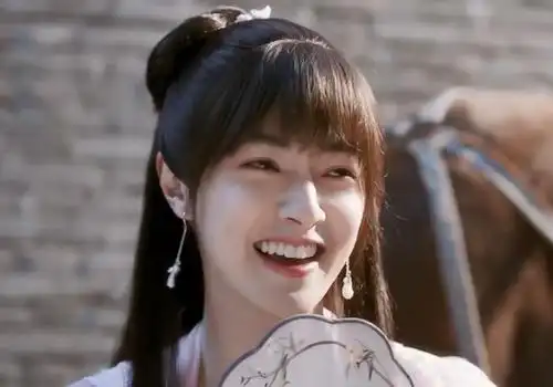 进来看朱正廷穿古代女装