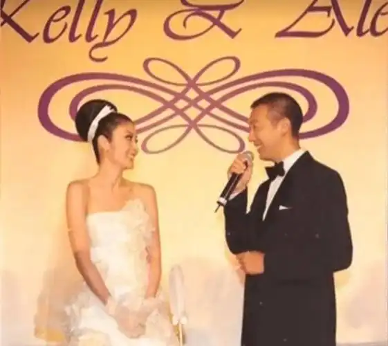 回顾香港天后陈慧琳年过半百美貌依旧41岁痛失双胞胎女儿