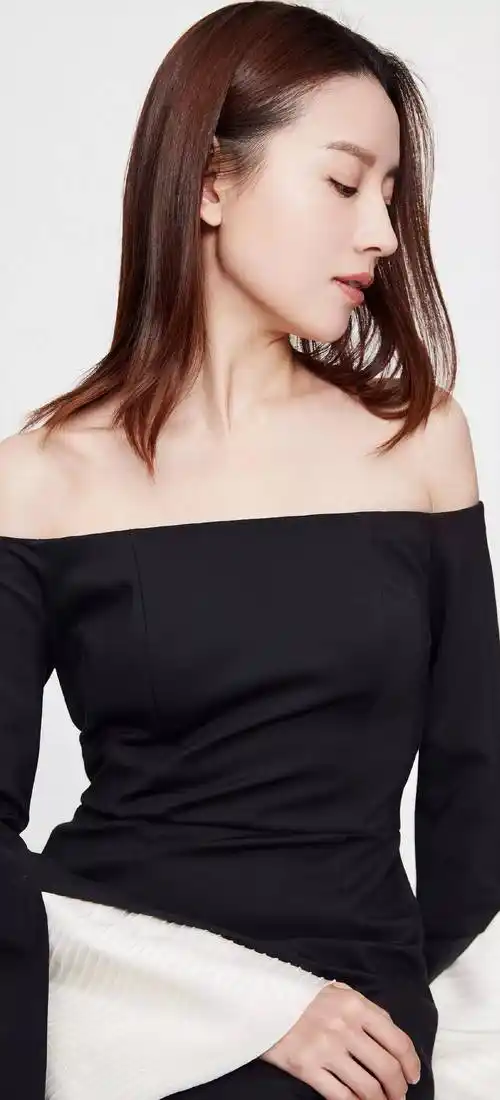 董洁高清壁纸美图,皮肤白皙,一颦一笑尽显时尚_风姿_知性