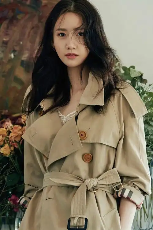 林允儿最新杂志写真图片