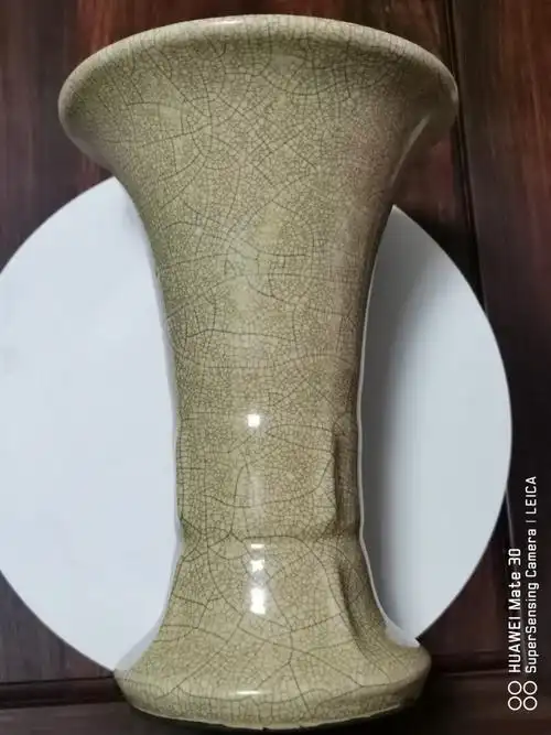 分享古典艺术〈北宋米黄釉官哥窑〉器型之美