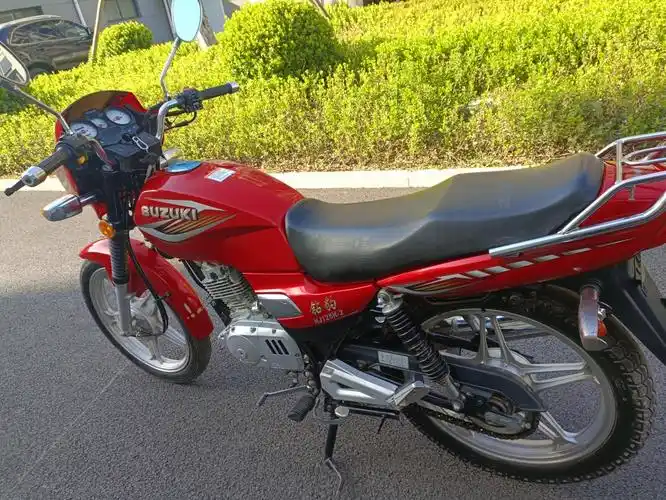 转让铃木钻豹摩托车新不新自己看喜欢电微1366