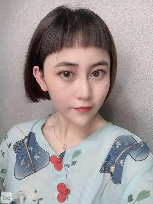 短发女生,可以搭配这些刘海!_发型