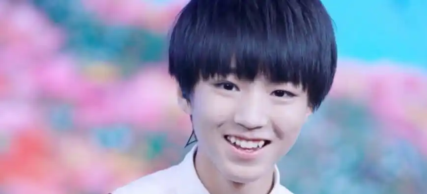 但如果这虎牙长在不正常的位置,就会显得不那么好看.