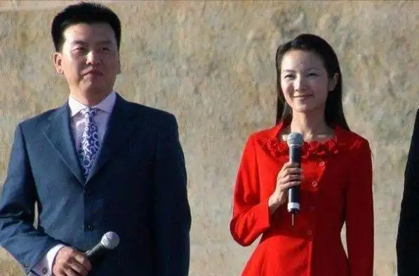 韩红和管彤是什么关系?长达多年的绯闻,为什么都不第