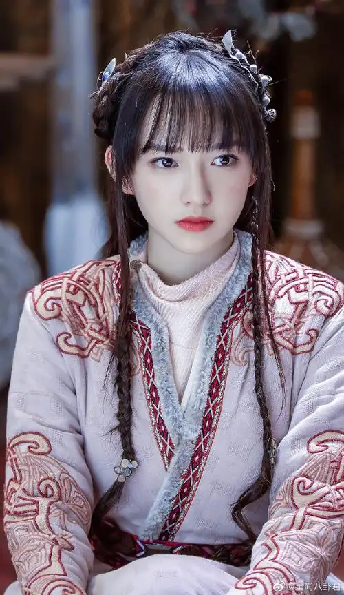 程潇古装造型# 程潇新剧古装造型,好惊艳. 来自星闻八卦君 - 微博