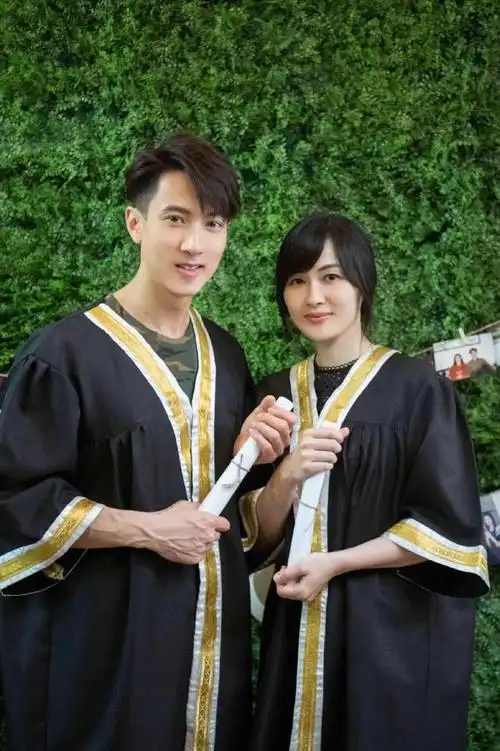 李治廷自曝已婚,神似唐嫣的约饭美女是老婆闺蜜!四十岁还收红包