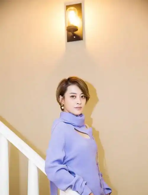 国家一级演员梅婷离婚后挽救前夫,再嫁普通人幸福生子_领导_气质_南京