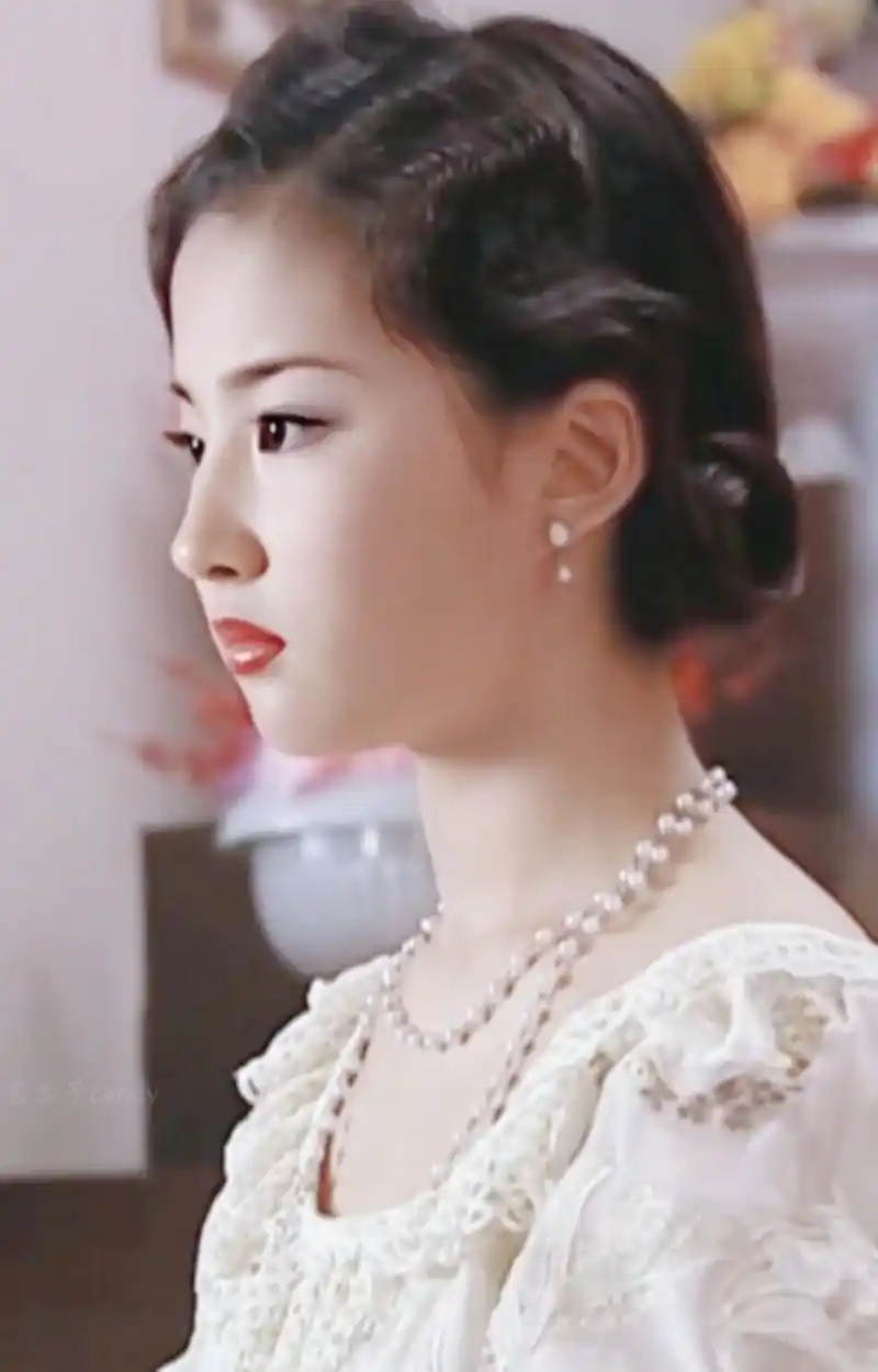 37岁刘亦菲为何仍如"美神":出道22年14个经典角色,颜值没变?