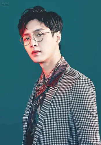 [张艺兴][分享]180619 眼镜兴的存在就是净化眼球的 没有人能够逃过