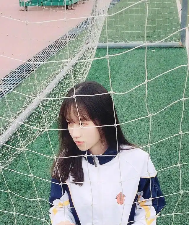 校花女神 她叫吴懿萦,97年,毕业于厦门一中,很清纯的女生