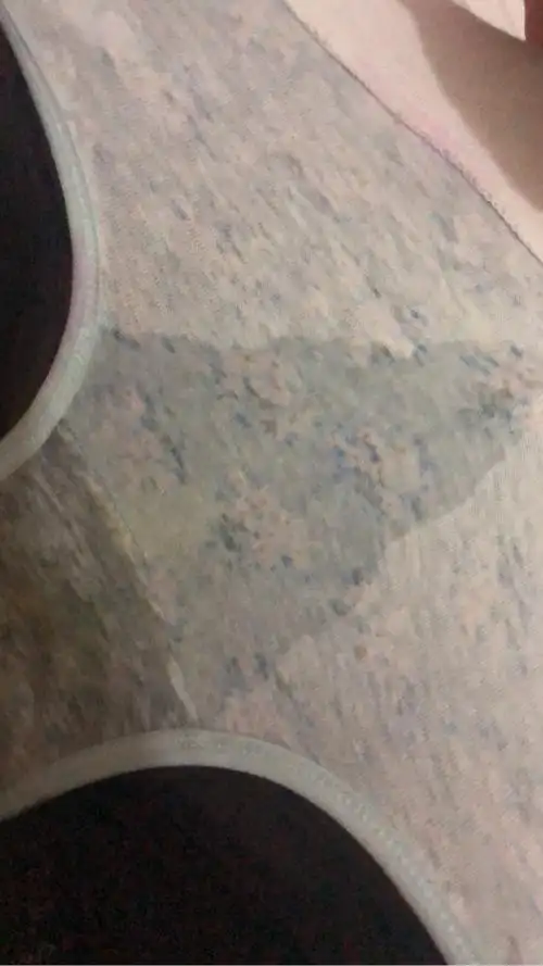 去看了又不是破水,可是又流那么多,每次内裤都湿一大块