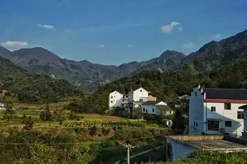 远山的呼唤(一)走进大山村