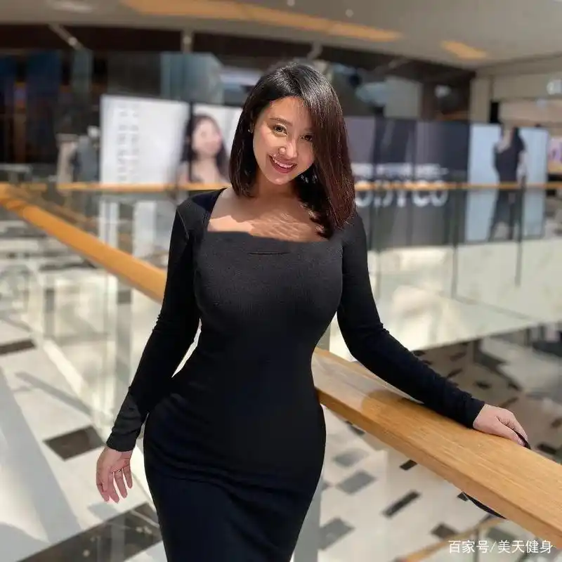 120斤"微胖女神",身高170cm,多肉身材性感,打破东方传统审美