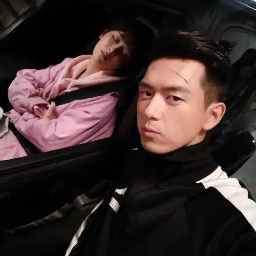 杨紫31岁生日,李现连续六年送祝福,网友:最好的童颜夫妇_紫美_友谊