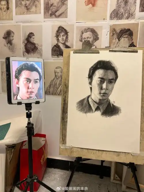 收手吧阿祖,你已经被包围了外面全是吴彦祖如果你们都是吴彦祖#素描