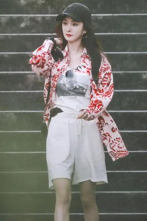 30套杨幂入春穿搭太美了