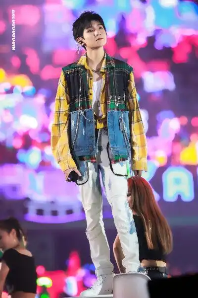 六周年演唱会王源