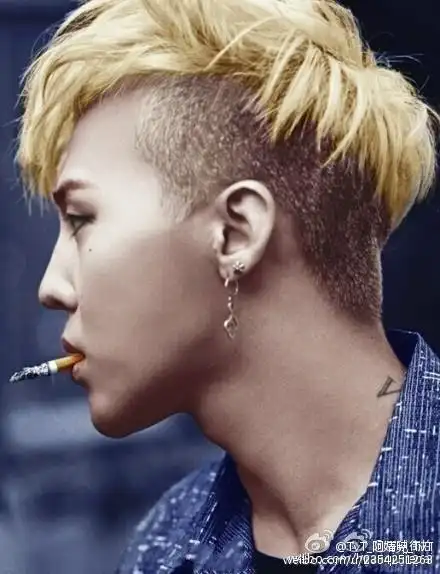 gd权志龙叼着烟 瞬间觉得烟也是凹造型的好工具